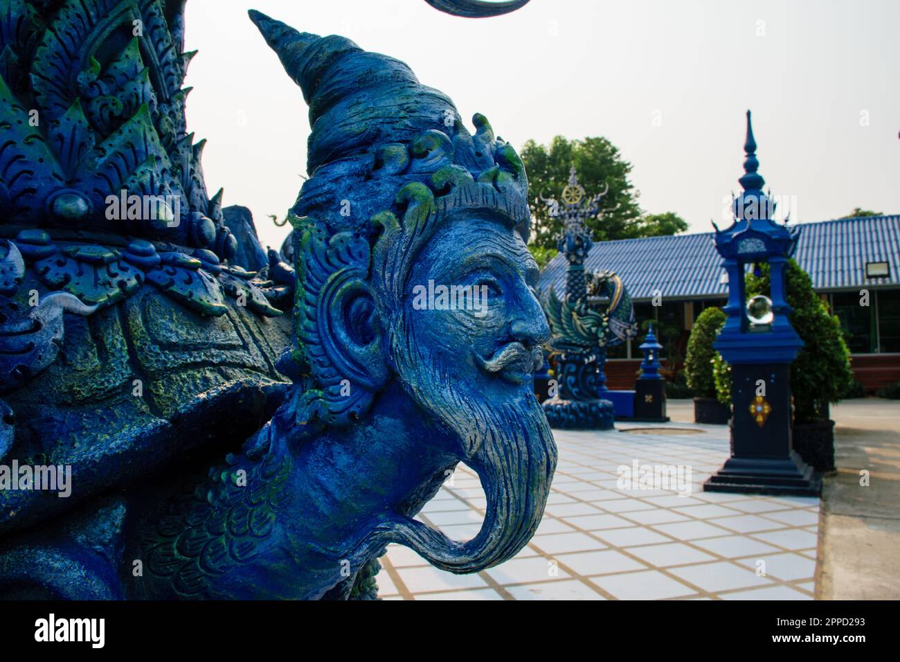 Tempio Blu Wat Rong Suea dieci bellissimo tempio nella provincia di Chiang Rai Foto Stock