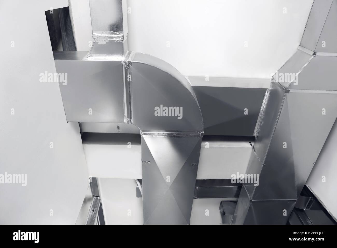 Soffitto con sistema di ventilazione interno, vista dal basso Foto Stock