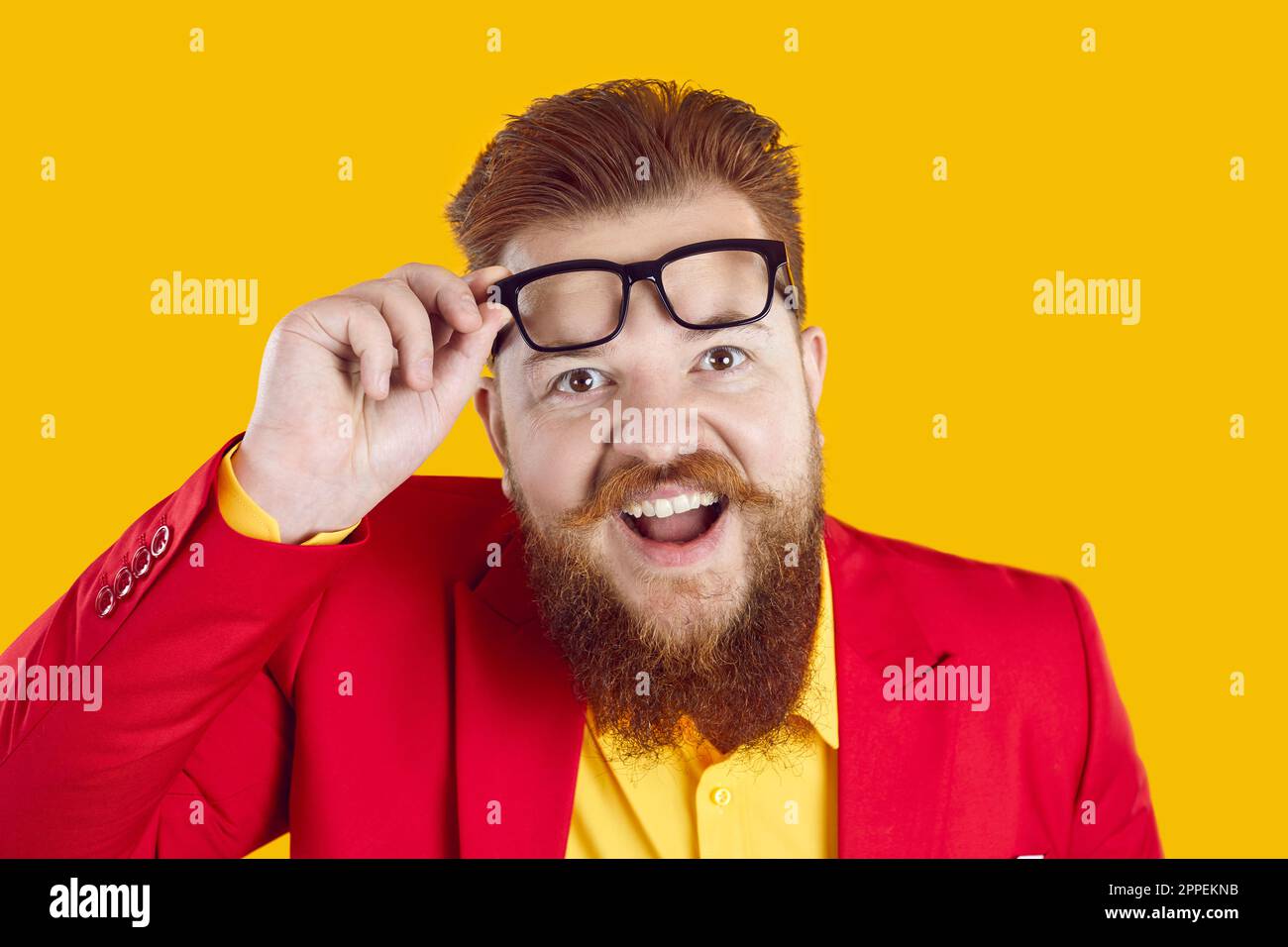 Uomo grasso in abito rosso immagini e fotografie stock ad alta risoluzione  - Alamy