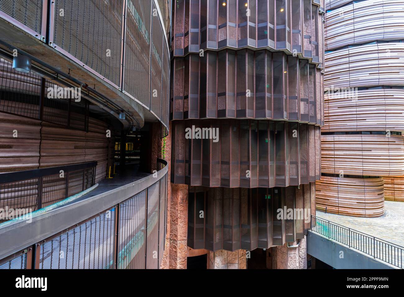 Singapore. Nanyang Technological University (NTU Singapore) progettato da Thomas Heatherwick Studio a Londra. Foto Stock