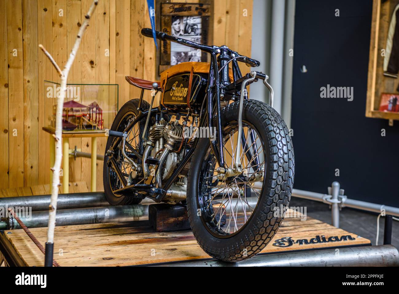 SINSHEIM, GERMANIA - mai 2022: Nero:moto moto Indian Scout-Motor Foto Stock