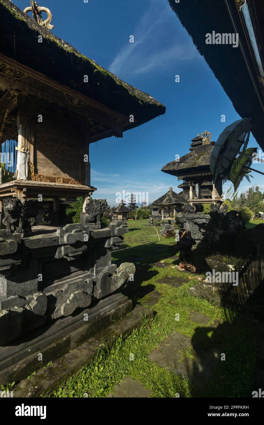 Altari indù al tempio madre di Besakih a Bali, Indonesia Foto Stock