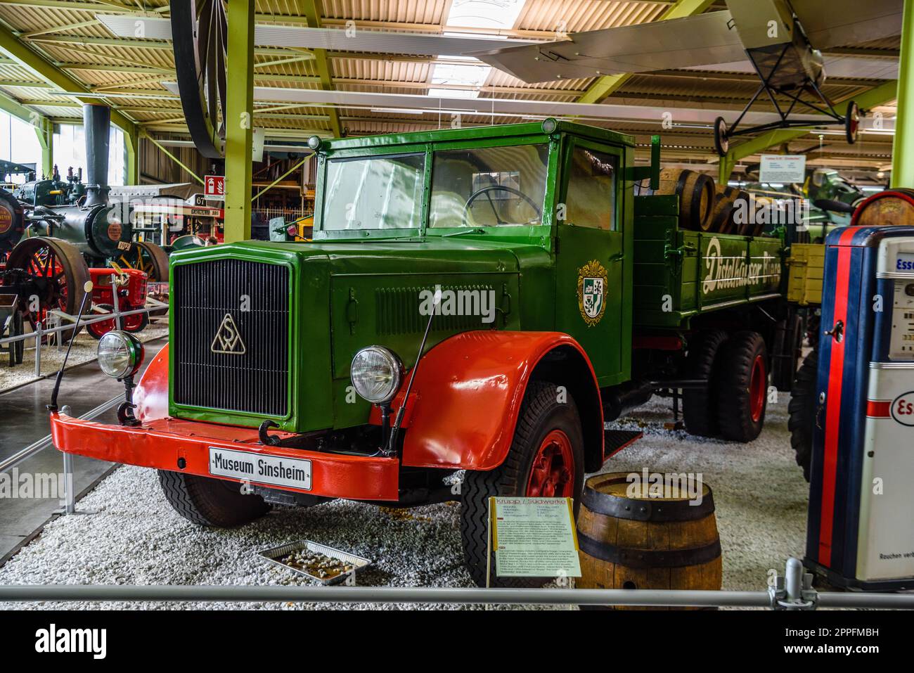 SINSHEIM, GERMANIA - mai 2022: Green Truck Krupp Suedwerke 1946 Foto Stock