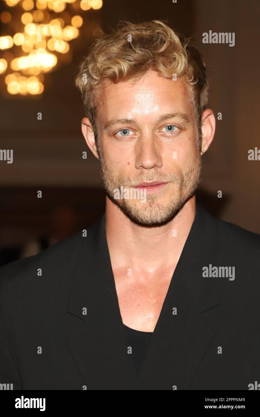 Kevin Pabel (modello) Steinway & Sons 'Masterpieces 8x8',Hotel Atlantic,Amburgo,24.06.2022 Foto Stock