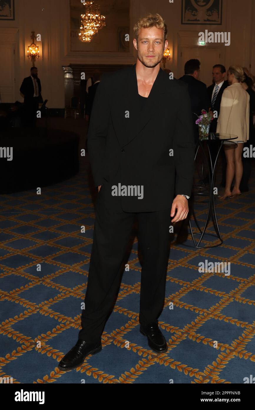 Kevin Pabel (modello) Steinway & Sons 'Masterpieces 8x8',Hotel Atlantic,Amburgo,24.06.2022 Foto Stock