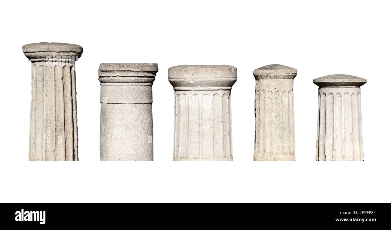 set di colonne architettoniche in pietra antica isolate su sfondo bianco Foto Stock
