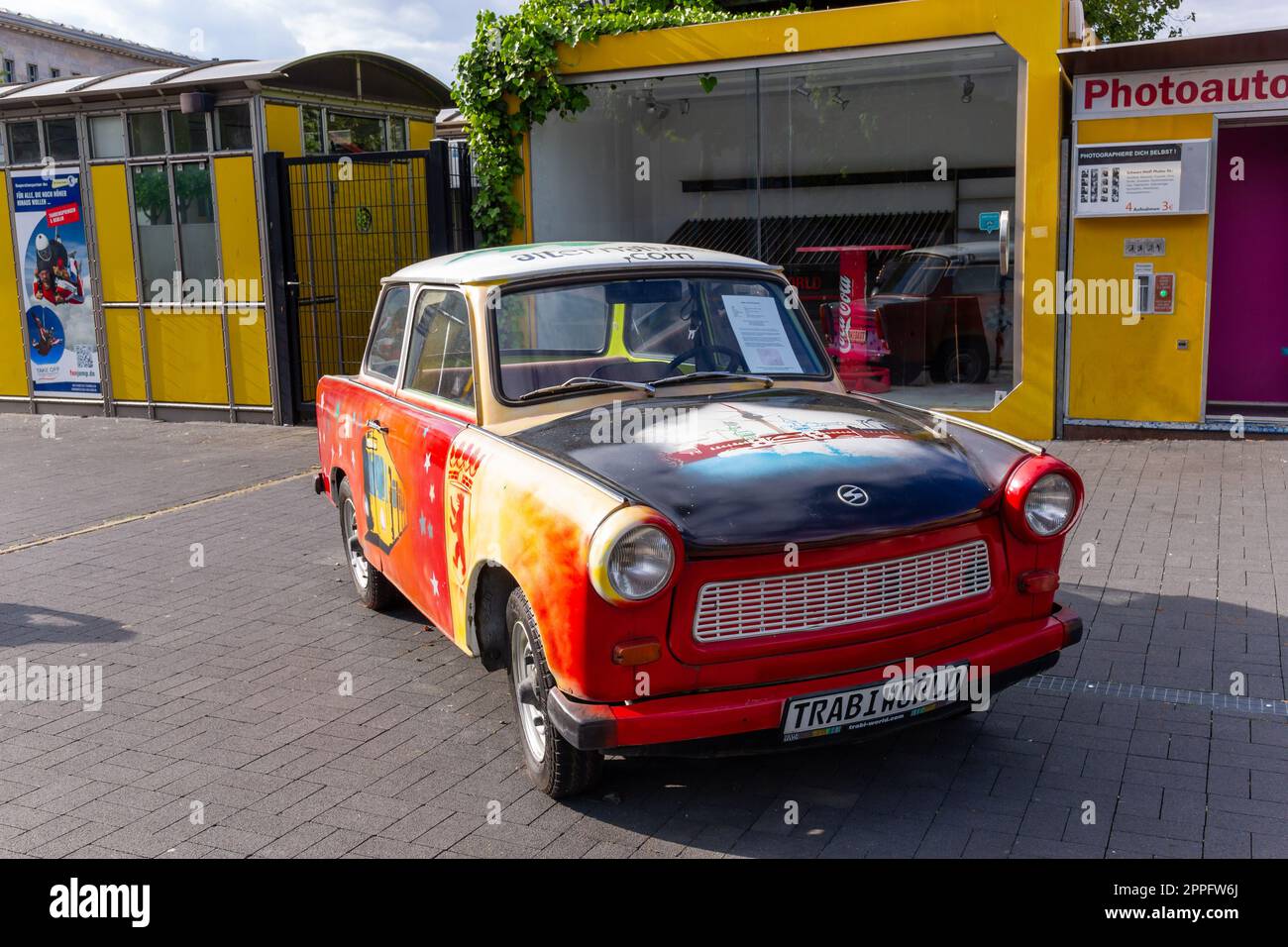 Trabi Word Center a Berlino Foto Stock