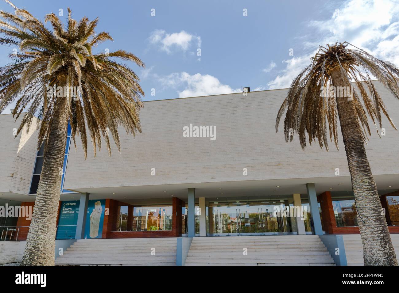 Vista esterna del centro artistico e di intrattenimento CAE, Figueira da Foz, Portogallo Foto Stock