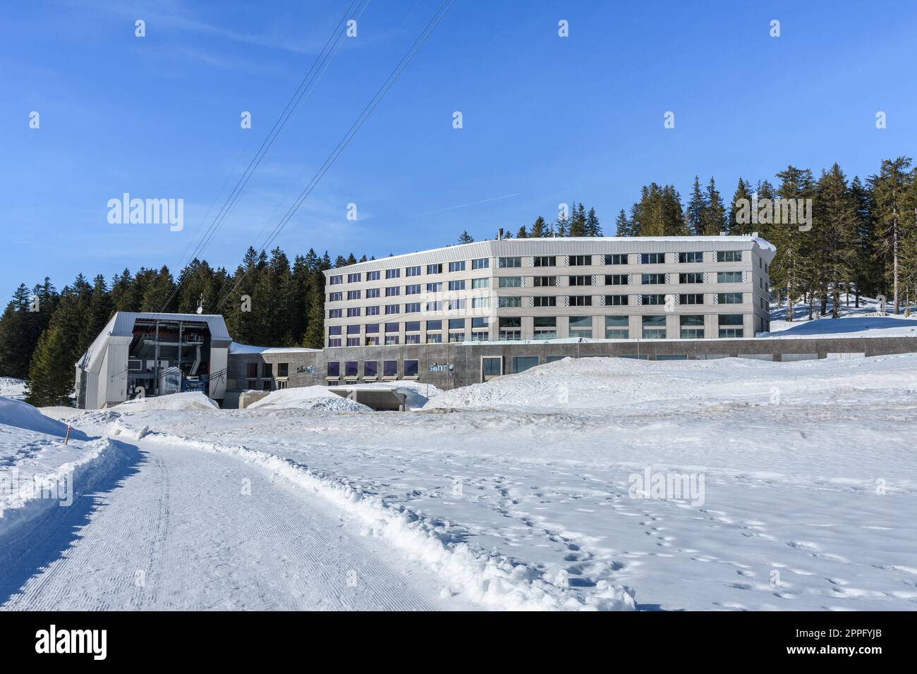 Schwaegalp, stazione a valle della funivia di Saentis e hotel in inverno Foto Stock