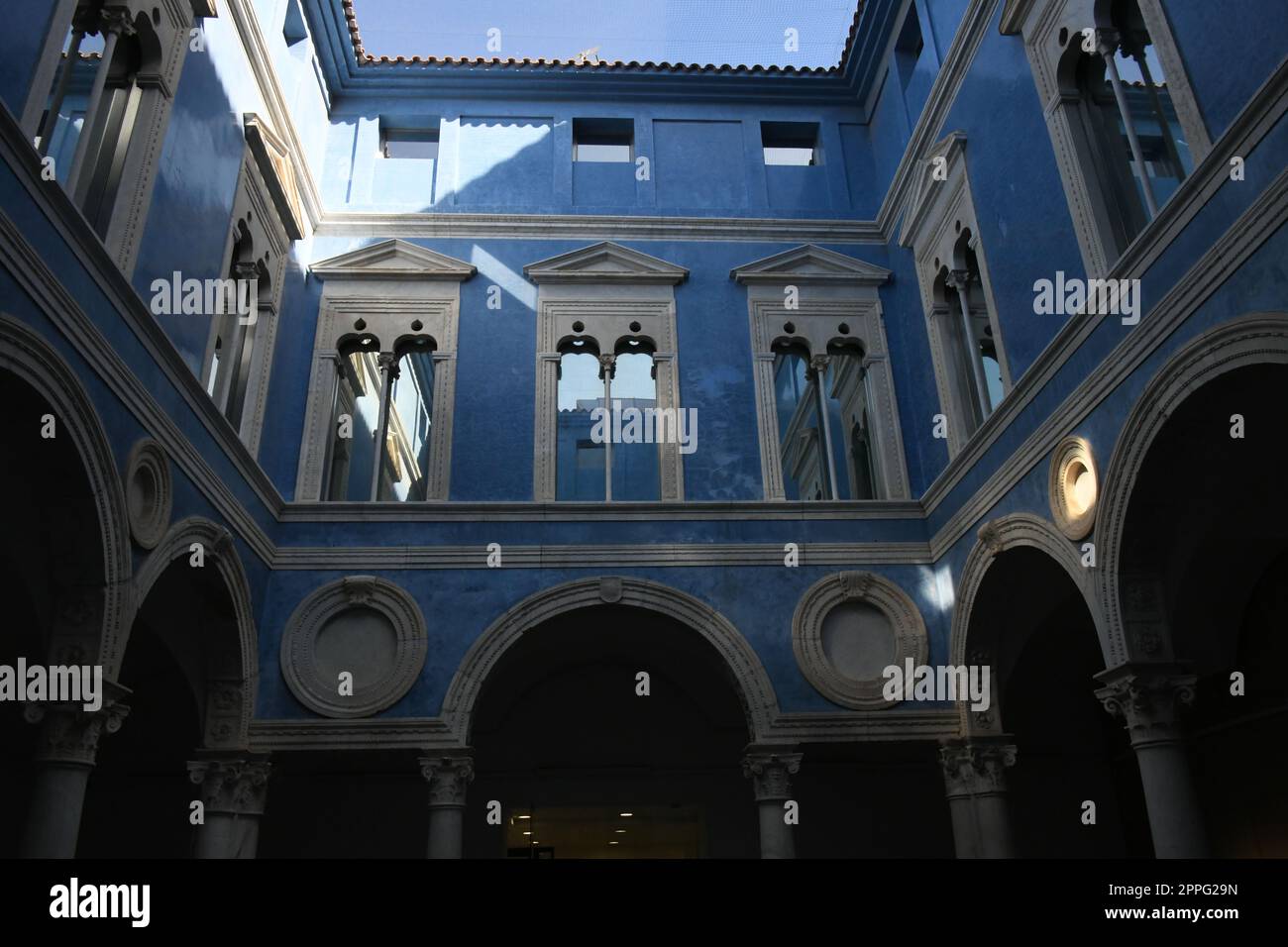 Vista sulla città, facciate di Valencia, provincia di Valencia, Spagna, marzo 2023 Foto Stock