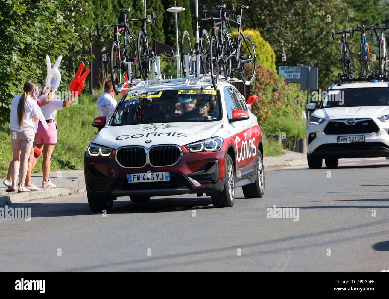 Cofidis Team Vehicle sul percorso del Tour de Pologne UCI â€“ World Tour, tappa 7 Skawina - Cracovia. Foto Stock