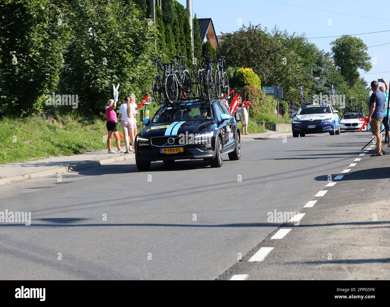 DSM Team Vehicle sul percorso del Tour de Pologne UCI â€“ World Tour, tappa 7 Skawina - Cracovia. Foto Stock