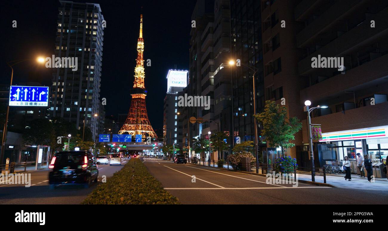 Tokyo, Giappone, 30 giugno 2019: Via della città di Tokyo in serata Foto Stock