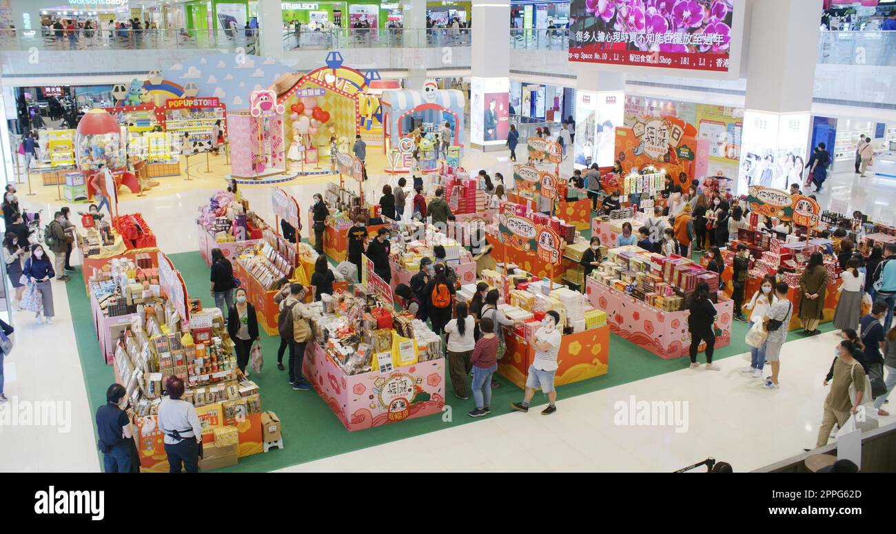 Tseung Kwan o, Hong Kong 27 gennaio 2021: Bazaar nel centro commerciale Foto Stock