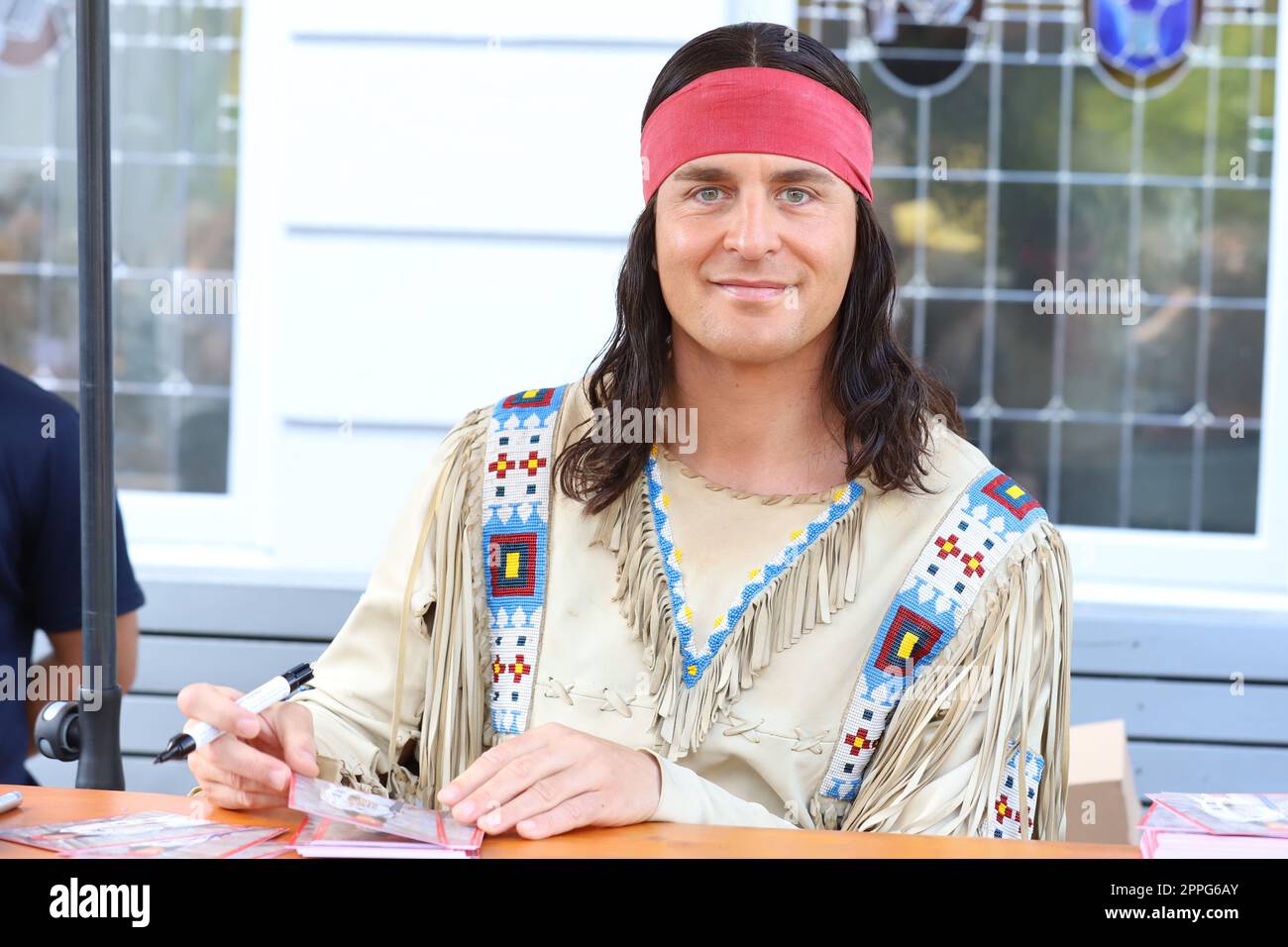 Alexander Klaws, sessione autografa del Karl May Festival, zona pedonale, Bad Segeberg, 06.08.2022 Foto Stock