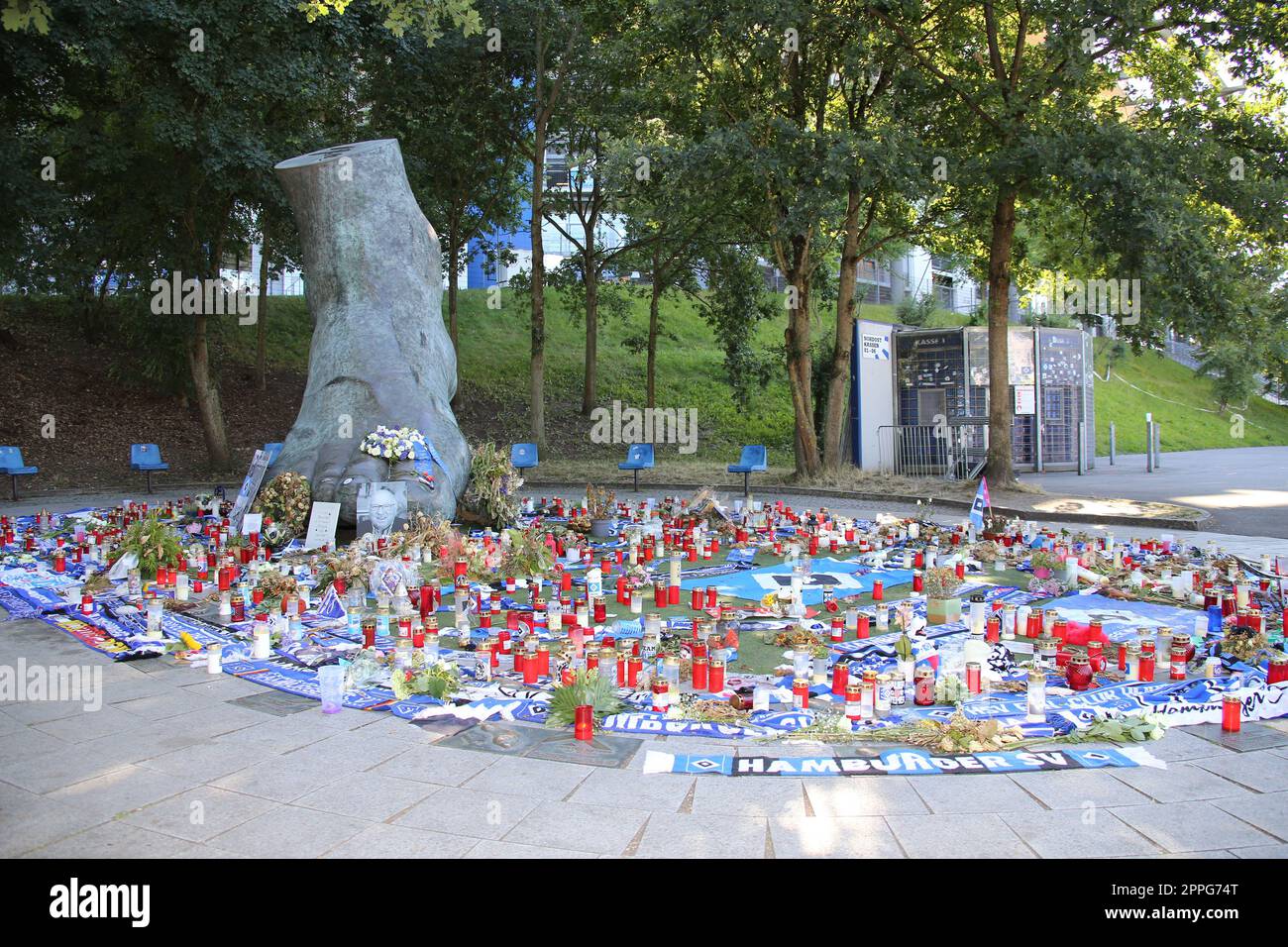 Piede di Uwe Seeler, servizio funebre Uwe Seeler, Volkasparkstadion, 10.08.2022 Foto Stock
