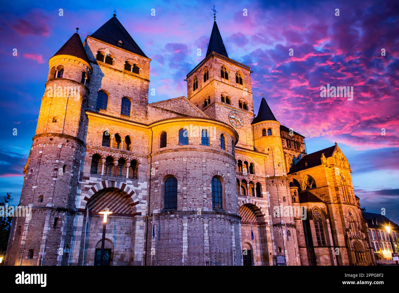 L'Alta Cattedrale di San Pietro a Trier, Germania Foto Stock