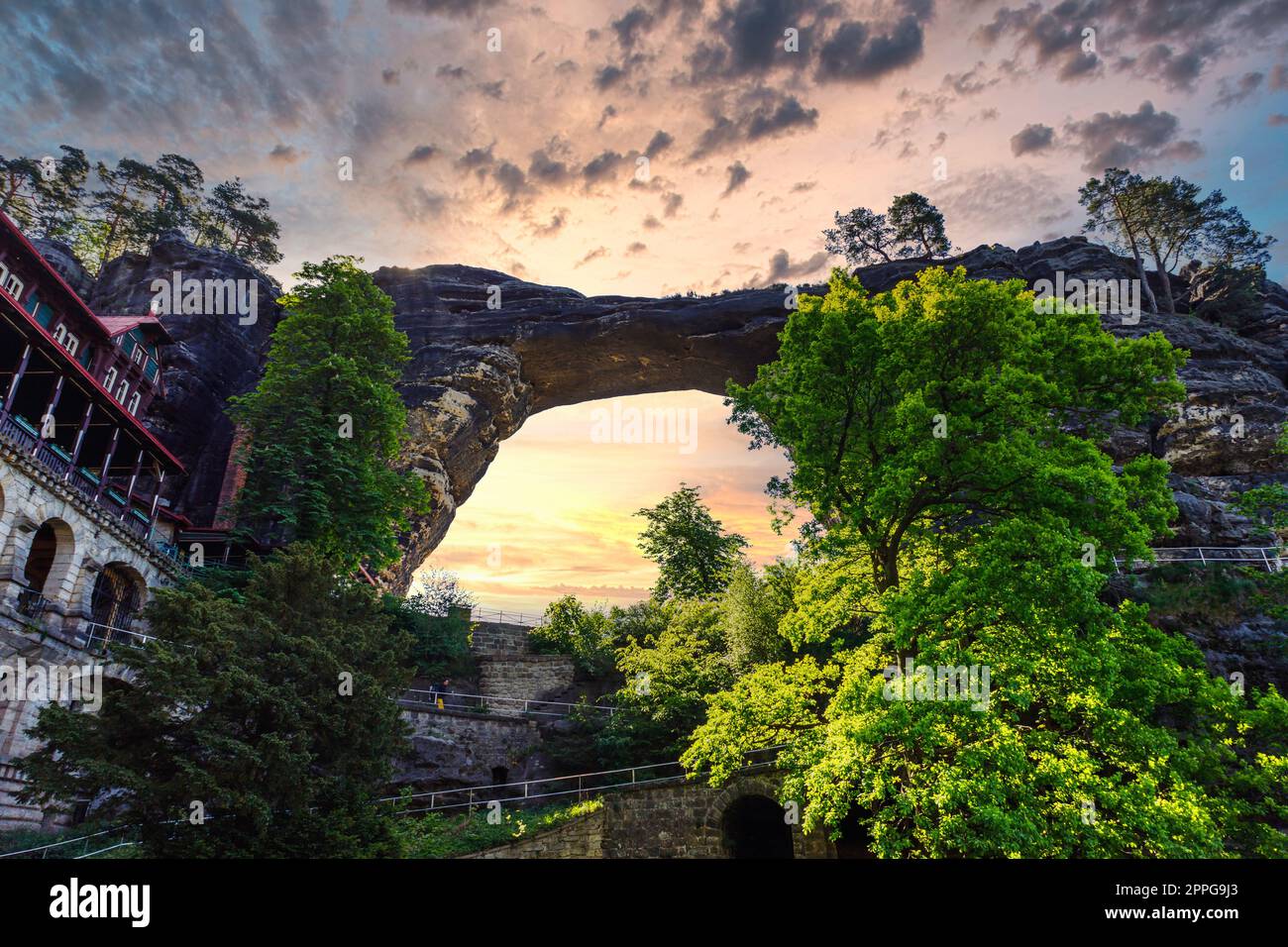 Porta Pravcicka arco in arenaria nel Parco Nazionale della Svizzera Boema, Repubblica Ceca Foto Stock