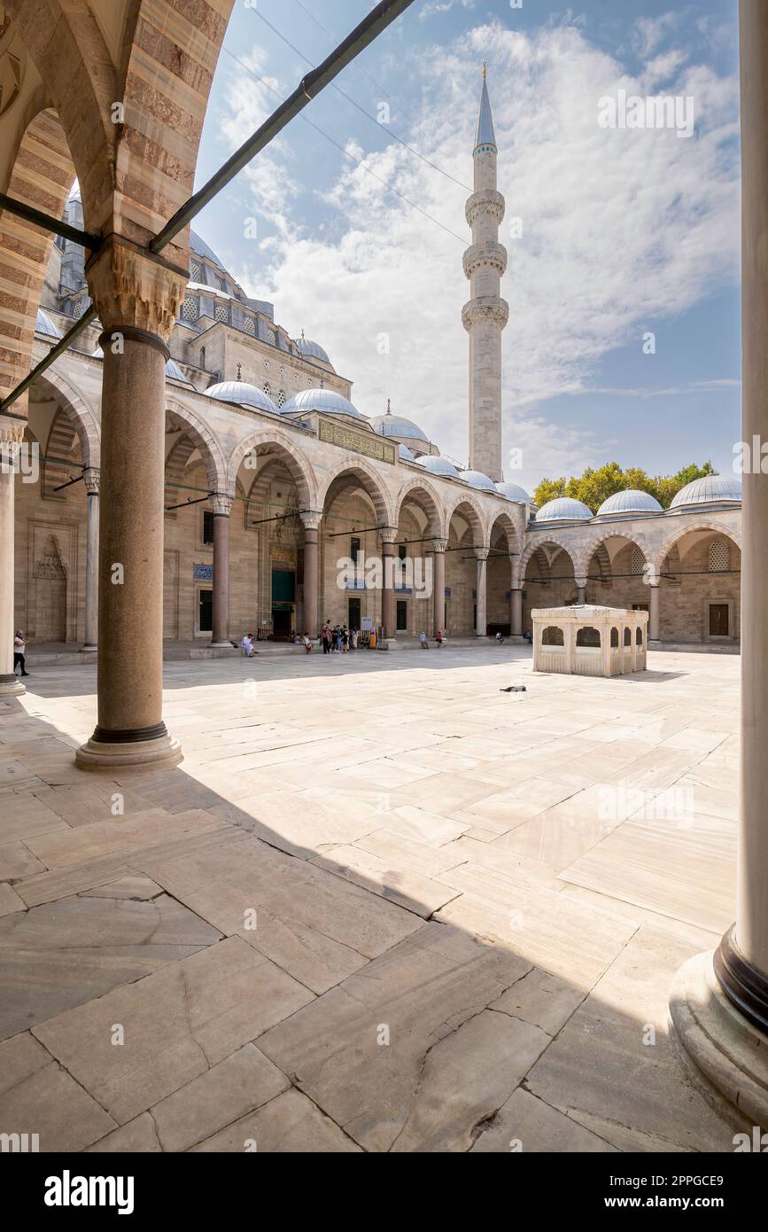 Moschea di Suleymaniye, una moschea imperiale ottomana, e la seconda moschea più grande di Istanbul, Turchia Foto Stock