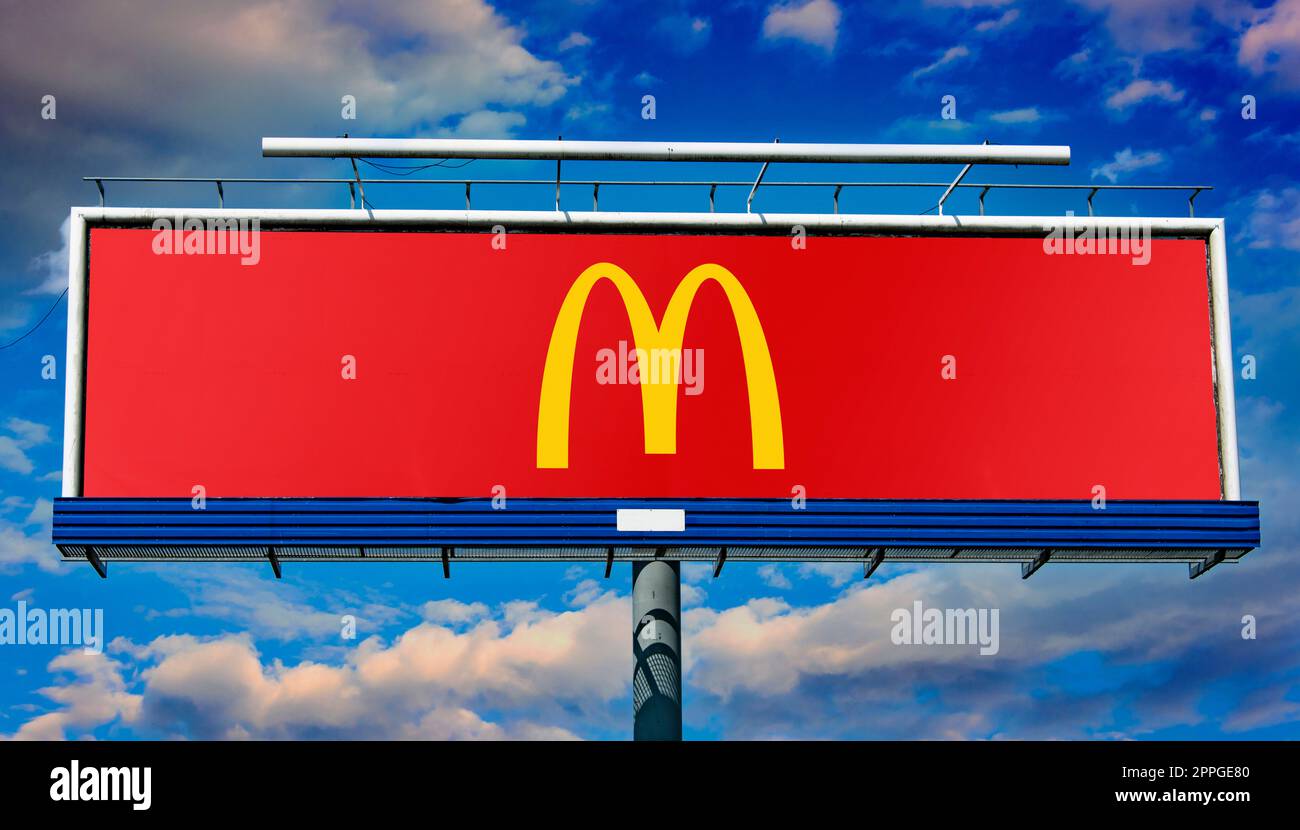 Mcdonalds billboard immagini e fotografie stock ad alta risoluzione Alamy