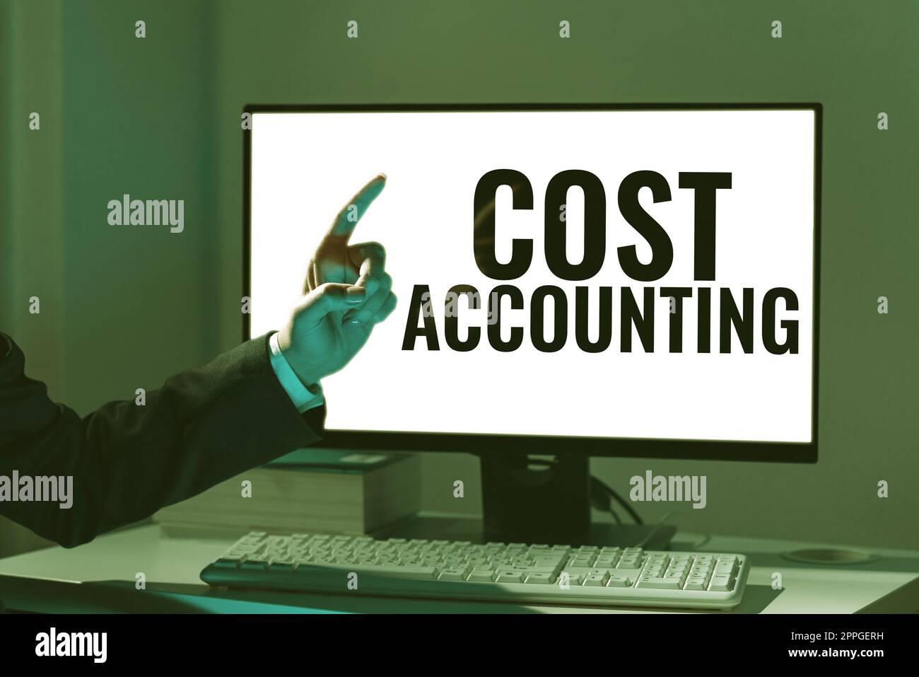 Contabilità costi testo scrittura a mano. Panoramica aziendale registrazione di tutti i costi sostenuti in un'azienda Foto Stock