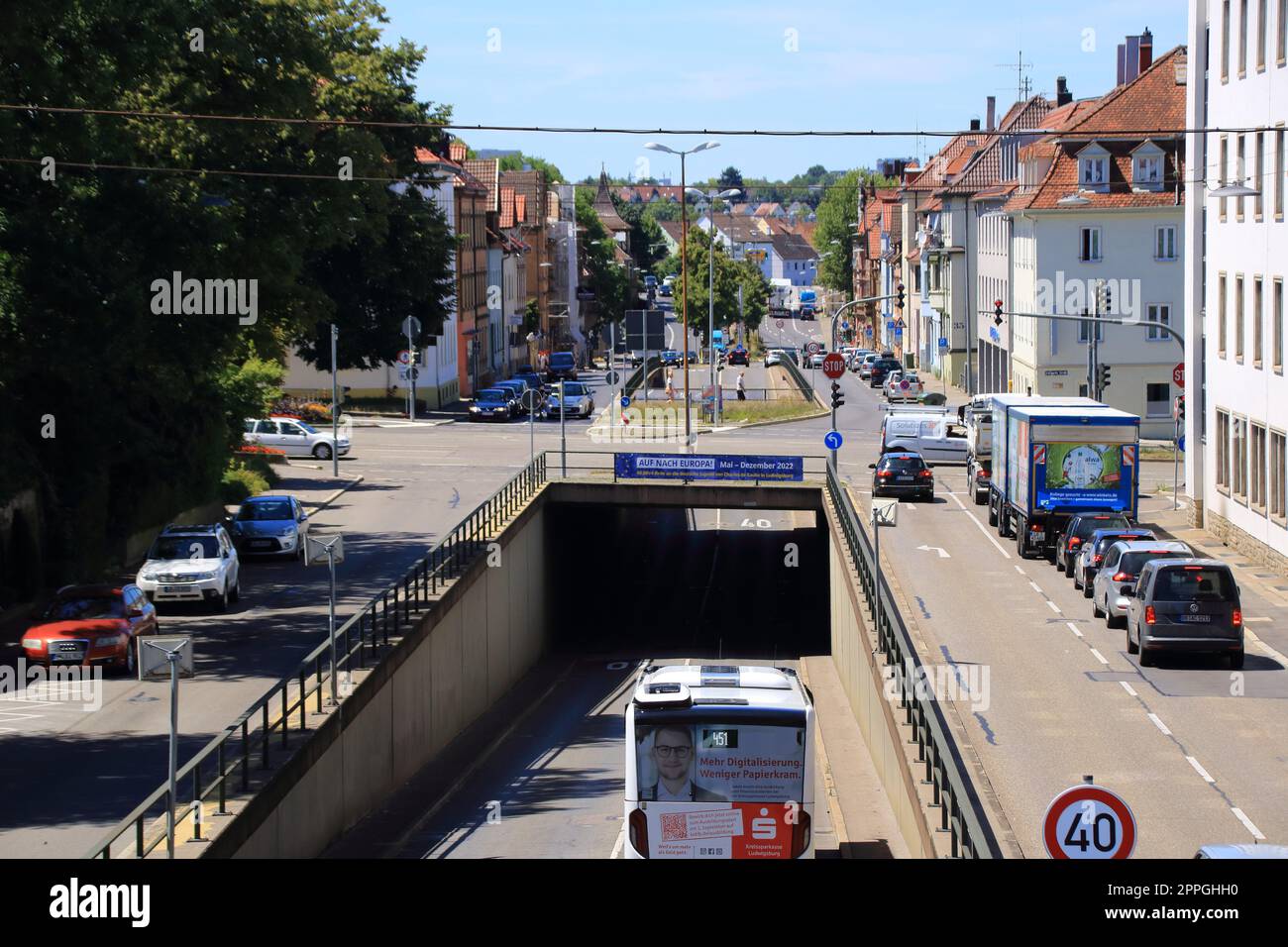 Svincolo e tunnel sotto l'autostrada federale 27 a Ludwigsburg Foto Stock