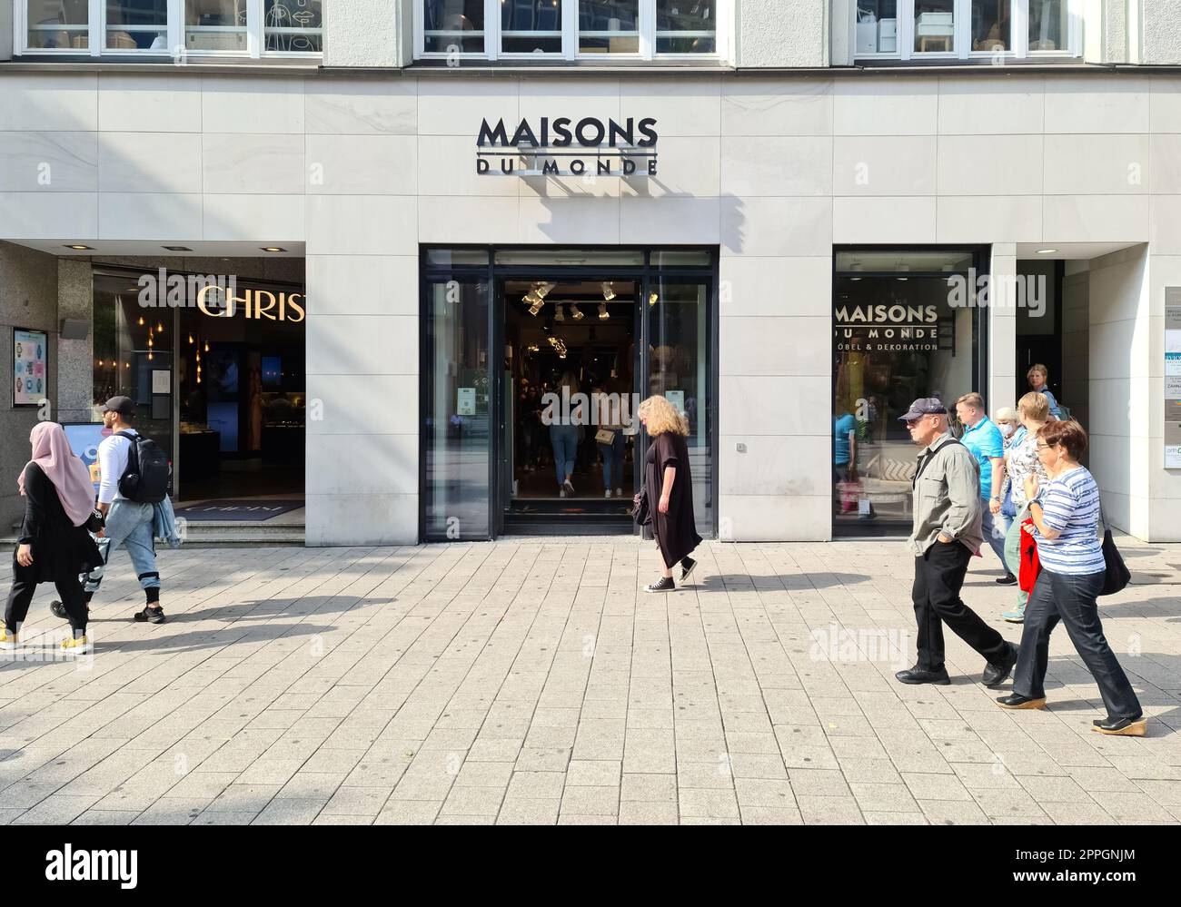 Amburgo, Germania - 3 settembre 2022: Ingresso a un negozio di abbigliamento Maison du Monde Foto Stock
