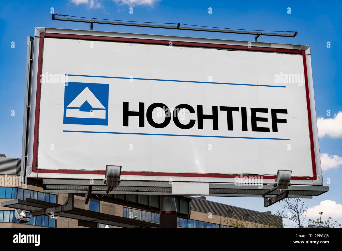 Cartellone pubblicitario con logo di Hochtief Foto Stock