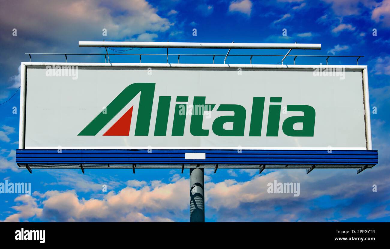 Cartellone pubblicitario con logo di Alitalia Foto Stock