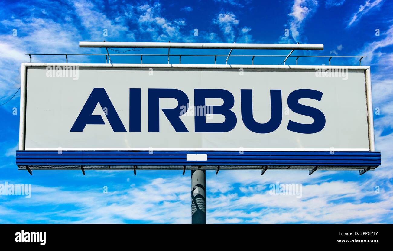 Cartellone pubblicitario con il logo di Airbus Foto Stock