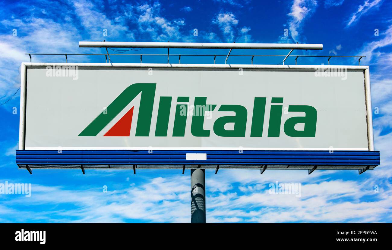 Cartellone pubblicitario con logo di Alitalia Foto Stock