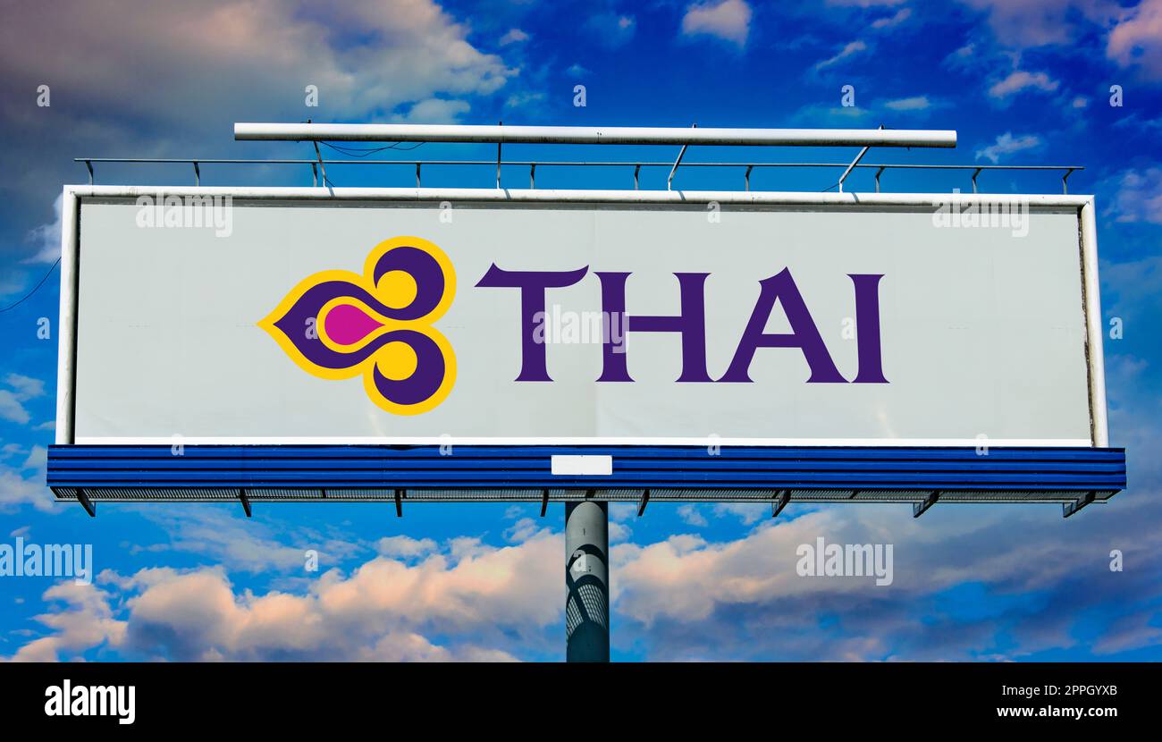 Cartellone pubblicitario con logo di Thai Airways Foto Stock