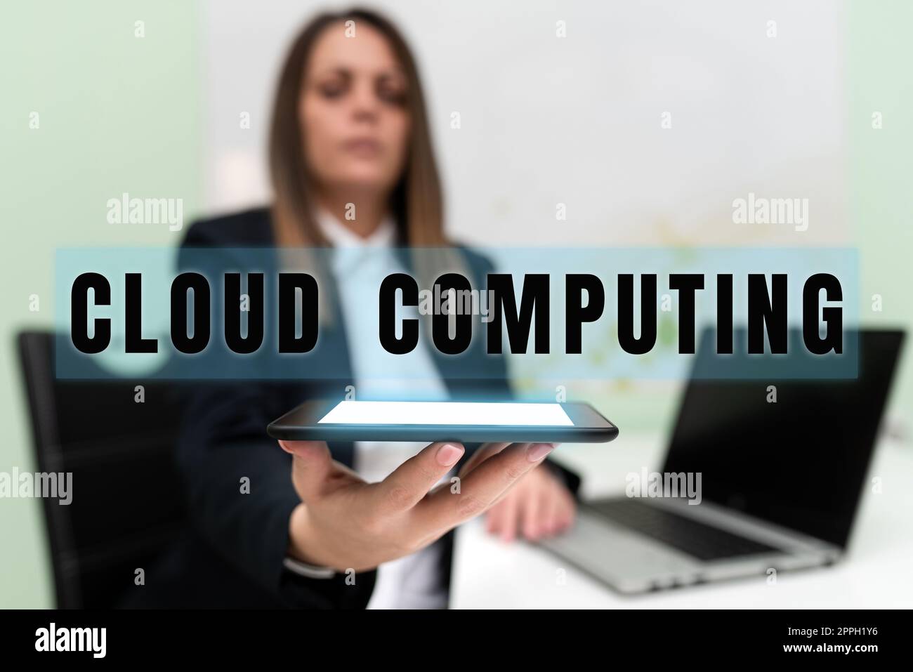 Didascalia concettuale per il cloud computing. Internet Concept memorizzazione e accesso a dati e programmi tramite Internet Foto Stock