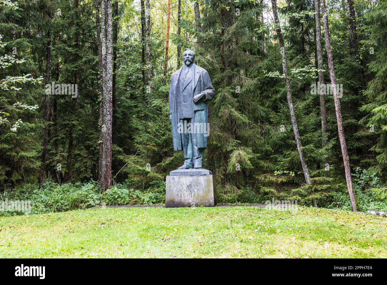 Monumento di Kapsukas, attivista politico comunista lituano. Druskininkai, Lituania, 12 settembre 2022 Foto Stock