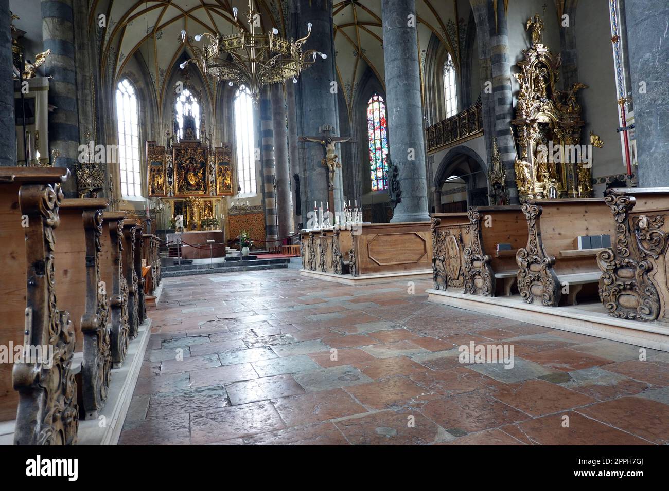 Barocke katholische Pfarrkirche Maria Himmelfahrt Schwaz Foto Stock