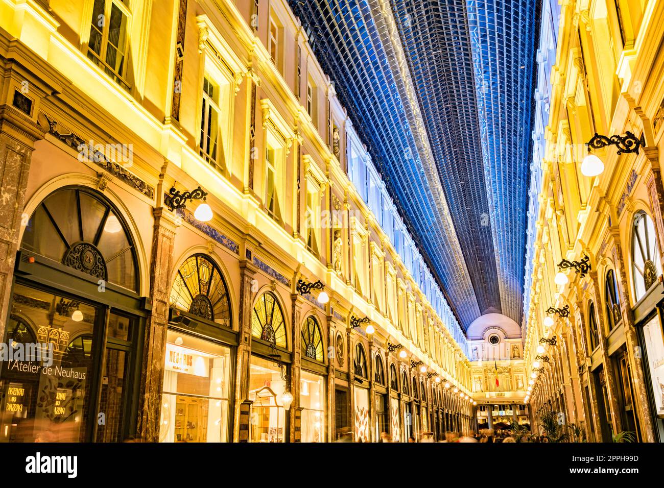 Le Royal Saint-Hubert Galleries di Bruxelles, Belgio Foto Stock