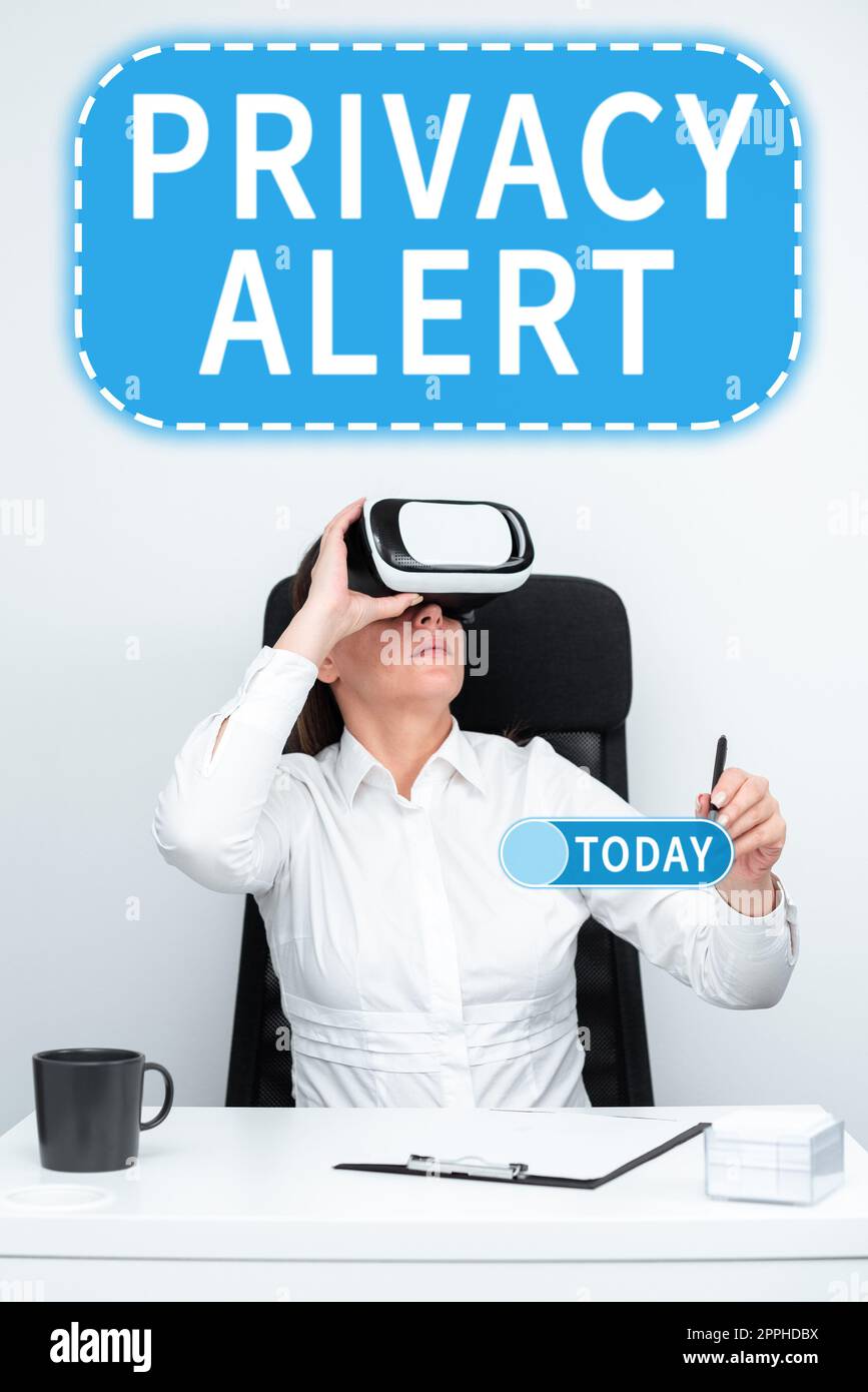 Firma scritta a mano Avviso di privacy. La panoramica aziendale avverte l'utente dal rischio che potrebbe rubare i dati Foto Stock