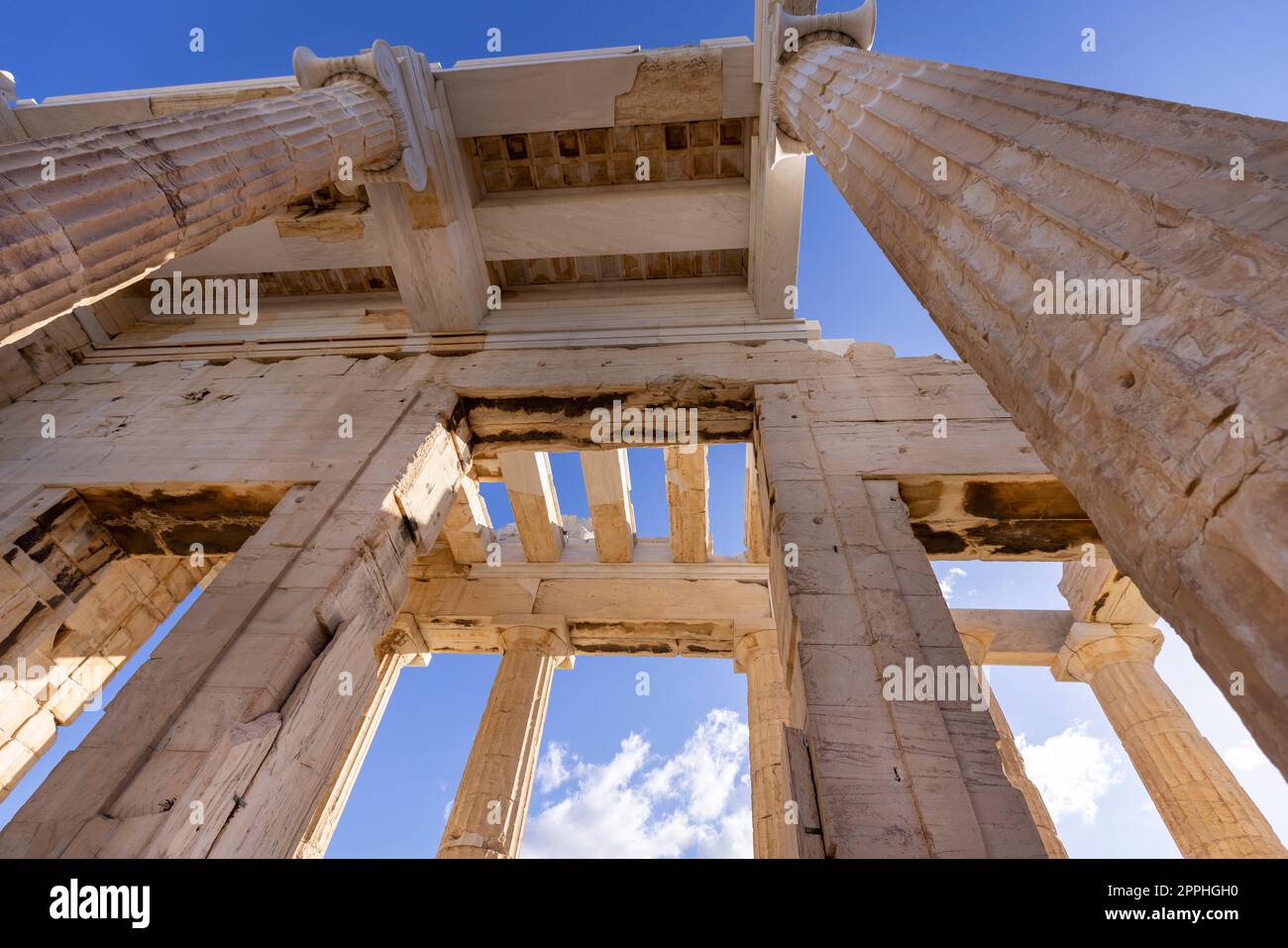 Propilaia, monumentale porta cerimoniale per l'Acropoli di Atene, Grecia. Foto Stock