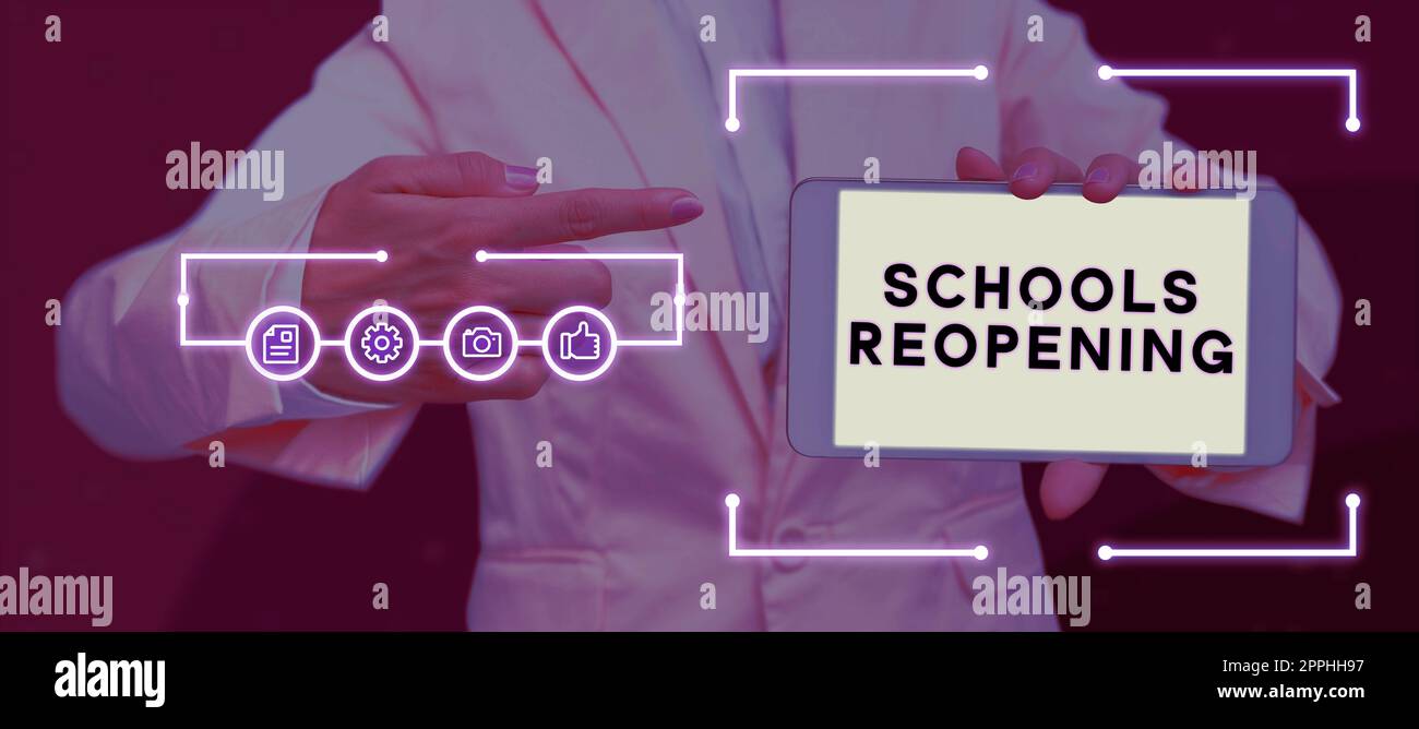 Testo che mostra la riapertura delle scuole di ispirazione. Le lezioni di panoramica aziendale sono terminate per il momento alla fine della giornata scolastica Foto Stock