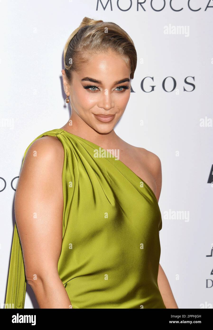 BEVERLY HILLS, CALIFORNIA - 23 APRILE: Jasmine Sanders partecipa ai Daily Front Row's 7th Annual Fashion Los Angeles Awards il 23 aprile 2023 a Beverly Hil Foto Stock