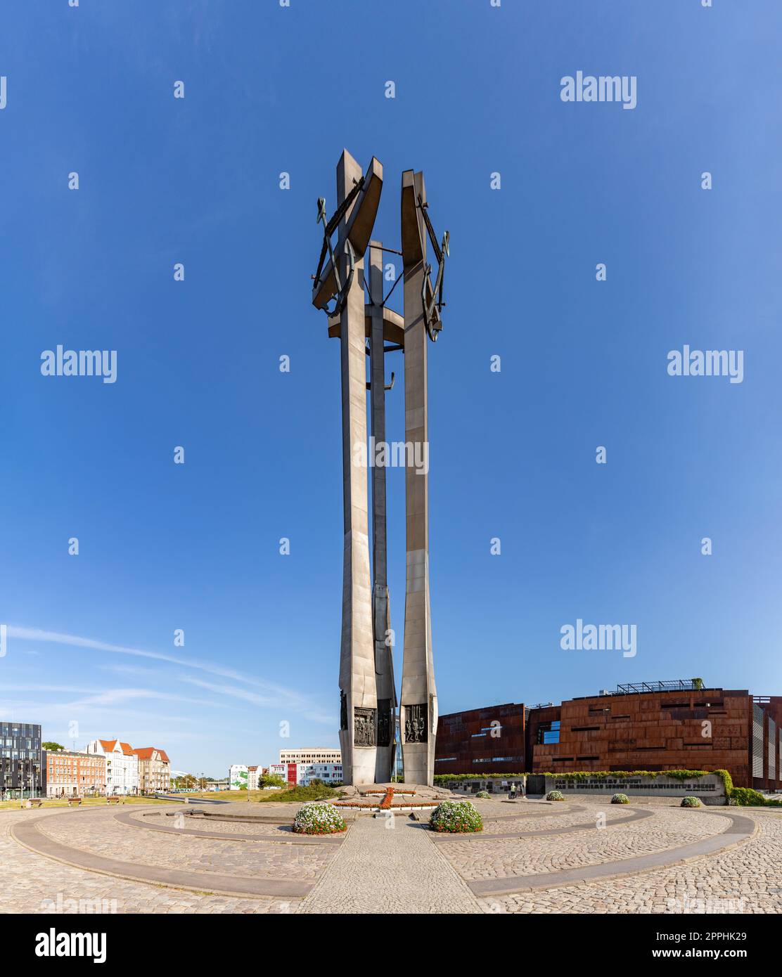 Monumento ai lavoratori dei cantieri navali caduti del 1970 e al Centro europeo di solidarietà Foto Stock