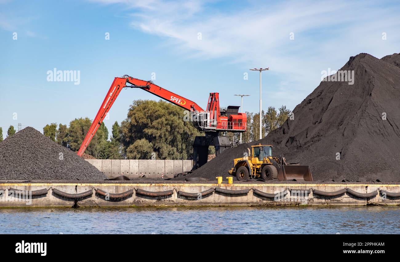 Gru per cantiere e apripista Foto Stock