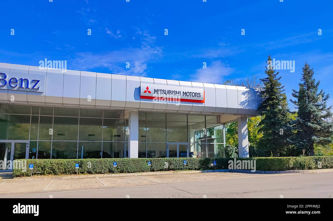 Ruse, Bulgaria - 25 settembre 2022: Negozio di automobili Mitsubishi Motors Foto Stock