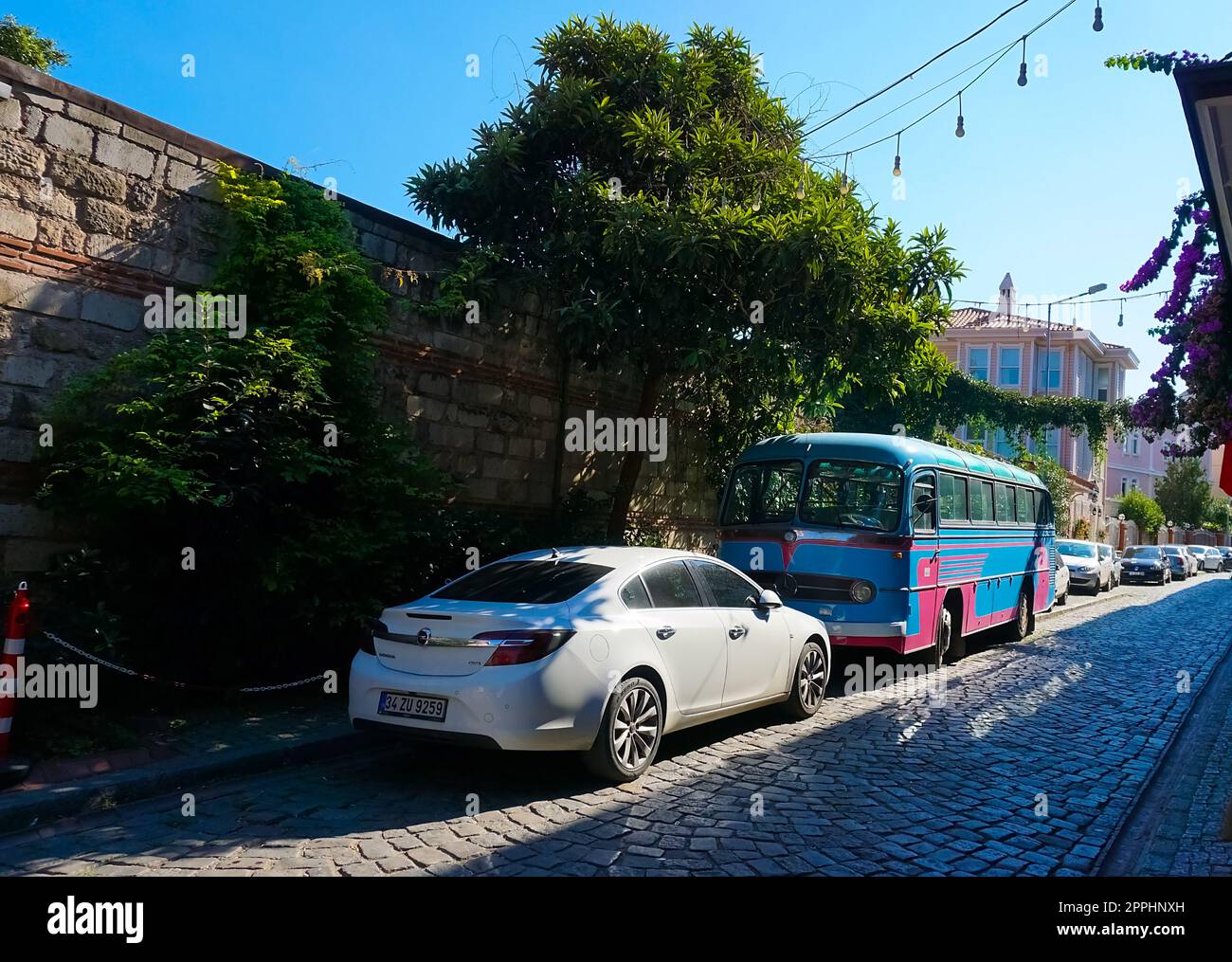 Istanbul, Turchia - 14 settembre 2022: Vista sulla strada a Sultanahmet. Foto Stock