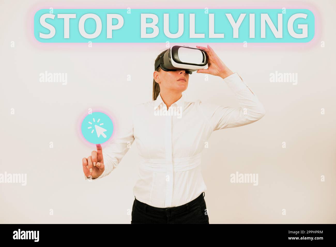 Cartello con la scritta Stop bullying (Interrompi bullismo). Concetto che significa combattere ed eliminare questo comportamento inaccettabile aggressivo Foto Stock
