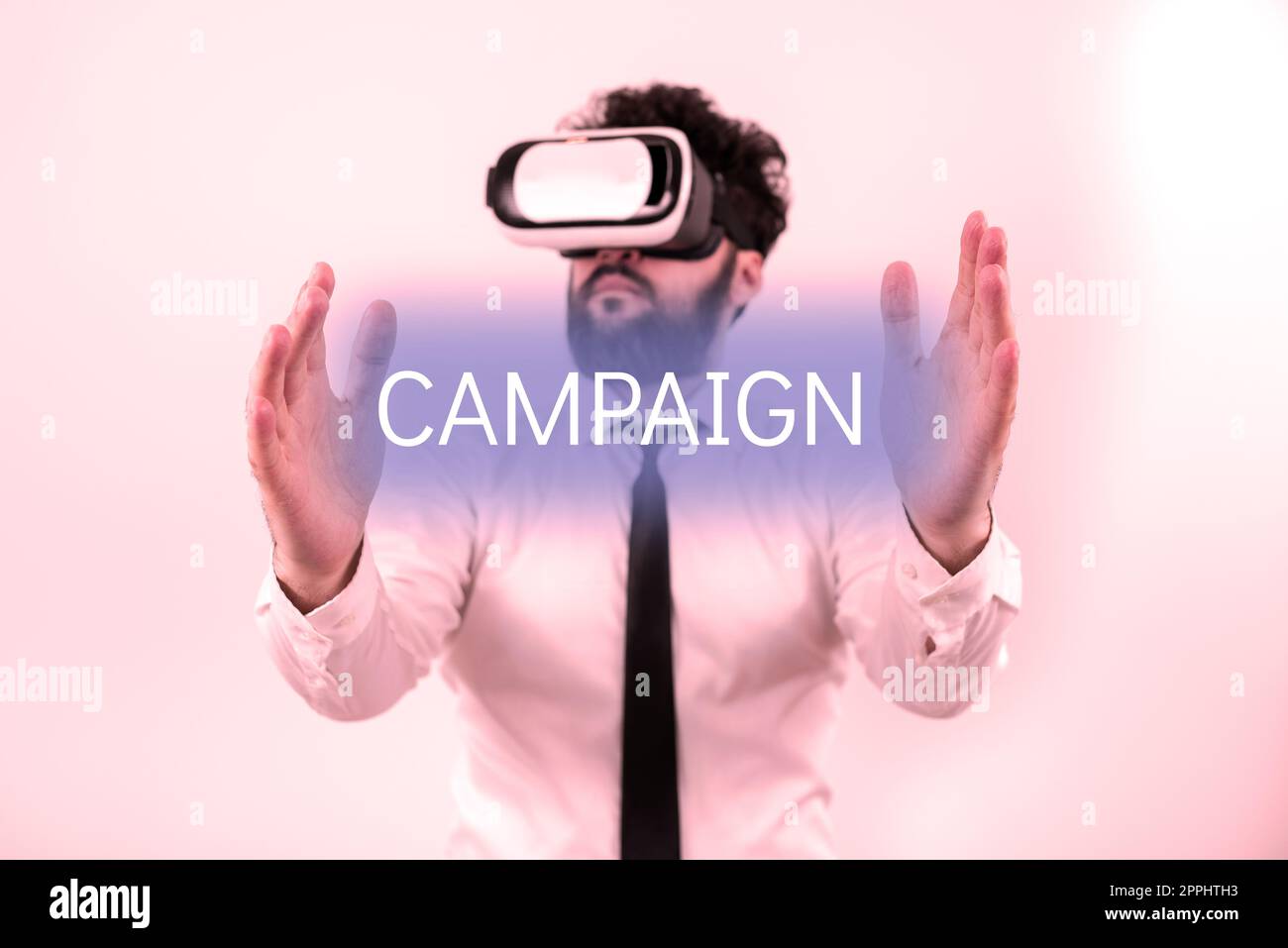 Mostra campagna. Internet concetto organizzato corso di azione per promuovere e vendere il servizio di prodotto Foto Stock