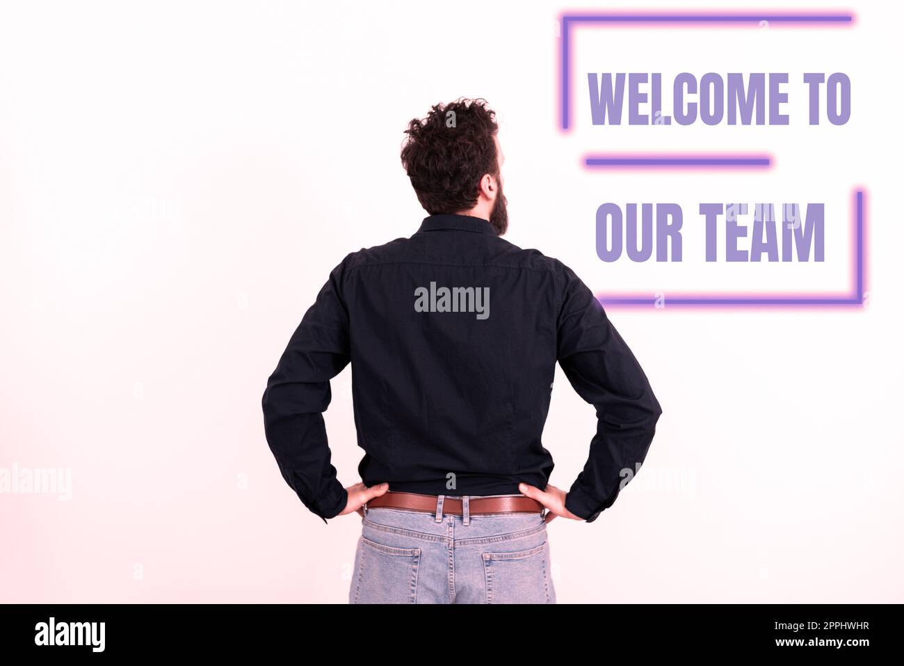 Testo che mostra ispirazione Benvenuto nel nostro team. Parola per presentare un'altra persona ai tuoi compagni di squadra Foto Stock