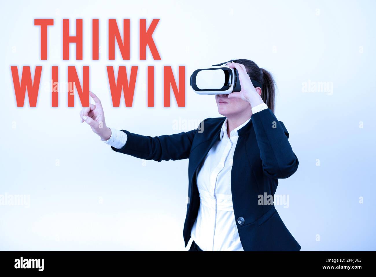 Testo che mostra ispirazione Think Win Win. Panoramica aziendale richiesta di informazioni che chiede a Wonder Need Knowledge Frame con foglie e fiori intorno e annunci importanti all'interno. Foto Stock