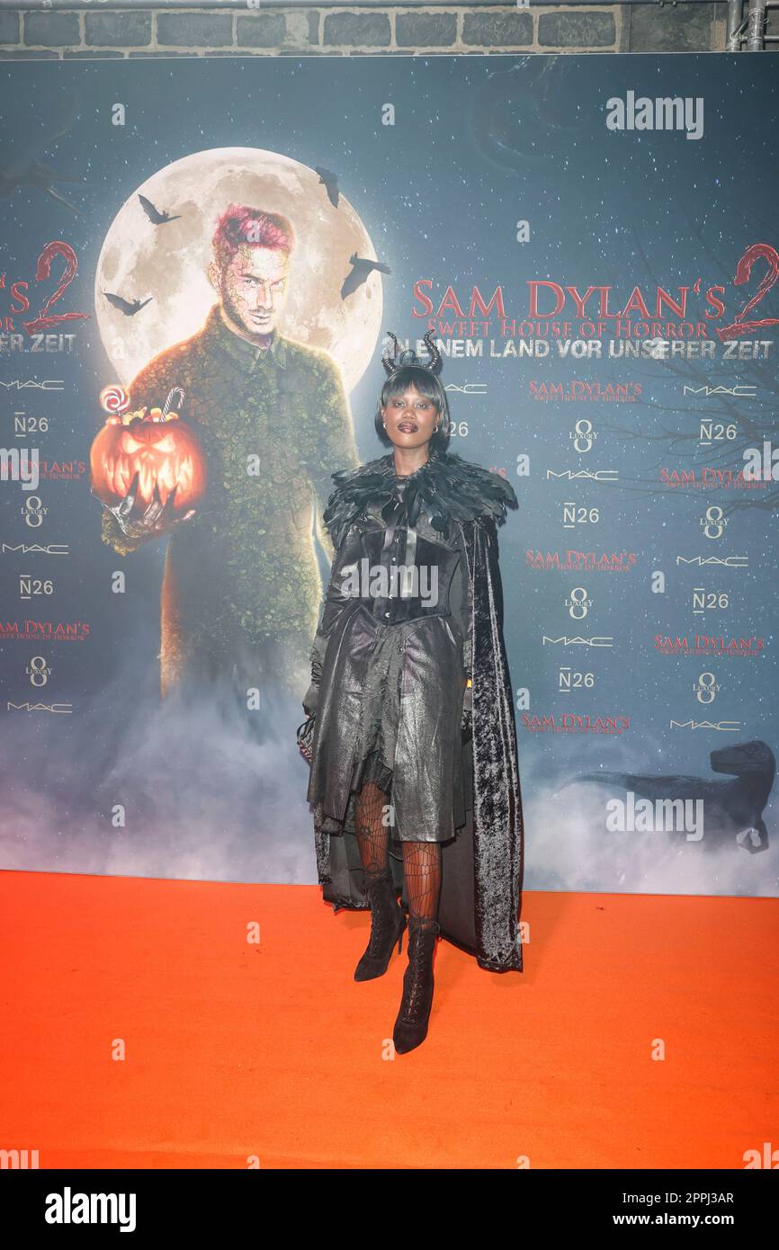 Aminata Sanoga, Sam Dylans 'Sweet House of Horror' Halloween Party, TeamEscape, Koeln, 27.10.2022 Foto Stock