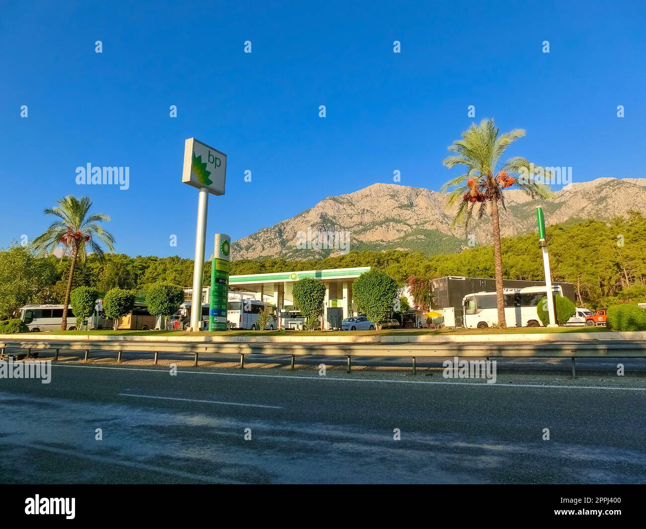 Antalya, Turchia - 11 maggio 2021: Stazione di servizio BP ad Antalya, Turchia Foto Stock